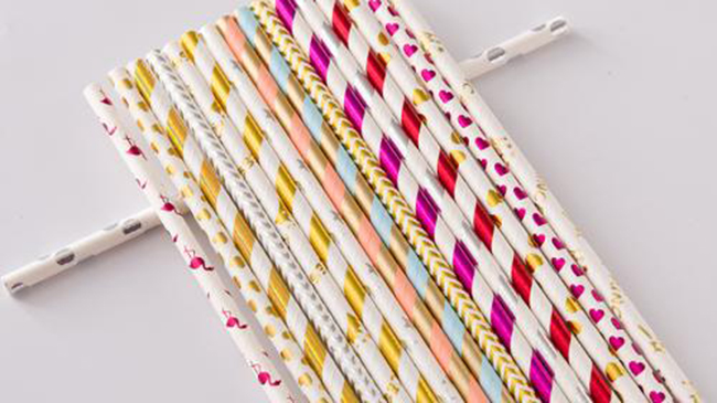 星巴克換用紙吸管，這背后的意義？